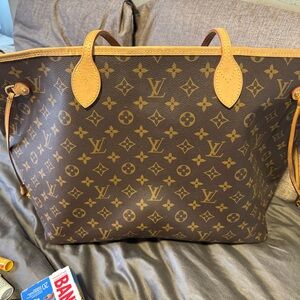 Authentic Louis Vuitton tote bag. Used. Good condition.
